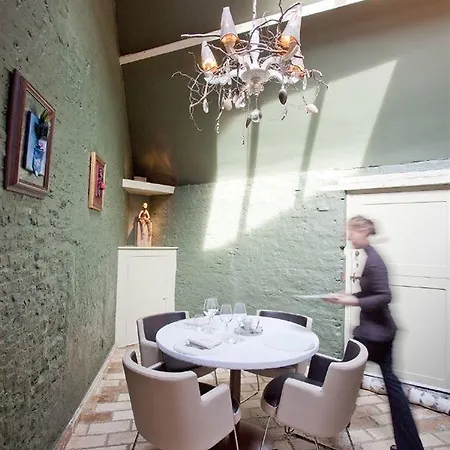 La Bed & Breakfast 4*